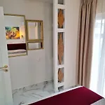 Апартаменти Modern Quiet In The Center Of Rhodes Rhodes City