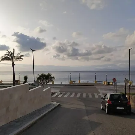 Modern Quiet In The Center Of Rhodes דירה