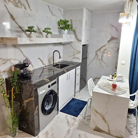 Modern Quiet In The Center Of Rhodes