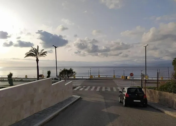 Modern Quiet In The Center Of Rhodes Appartamento